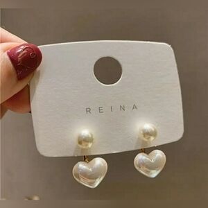 💥4/$10  Beautiful Heart Pearl earrings, NWT